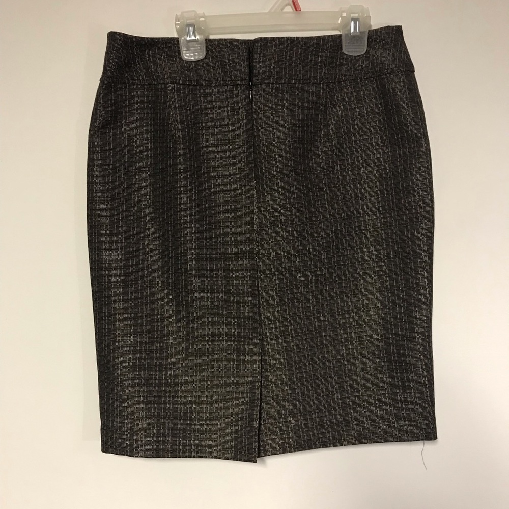 Suit - Picture 3 of 4